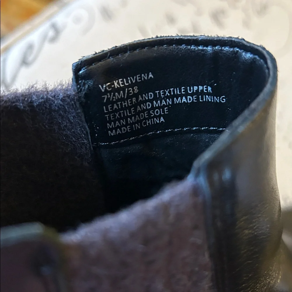 Vince Camuto Kelivena Black Leather Chelsea Bootie Size 7.5 Classic Chic - Picture 6 of 13